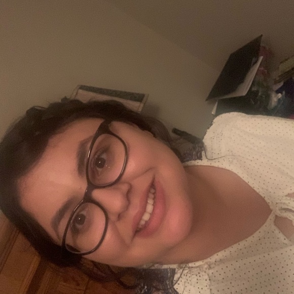 Meet your Posher, Lauren - Picture 1 of 1